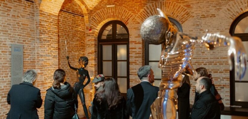 expozitia-“universul-lui-salvador-dali”-se-prelungeste-pana-pe-1-septembrie-2024