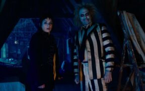 “beetlejuice-beetlejuice”,-filmul-regizat-de-tim-burton,-a-primit-un-trailer-oficial-–-video