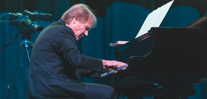 richard-clayderman-revine-in-romania-cu-doua-concerte-extraordinare-–-preturi-bilete