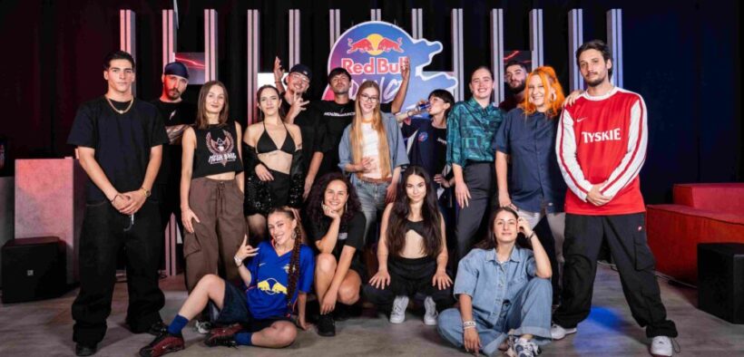 16-dansatori-intra-in-competitia-red-bull-dance-your-style-romania-2025