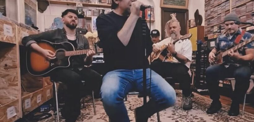 video:-coma-a-sustinut-un-scurt-concert-la-bazar-de-muzica