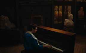 video:-harry-styles-a-interpretat-piesa-“carla’s-song”-intr-un-muzeu-din-paris