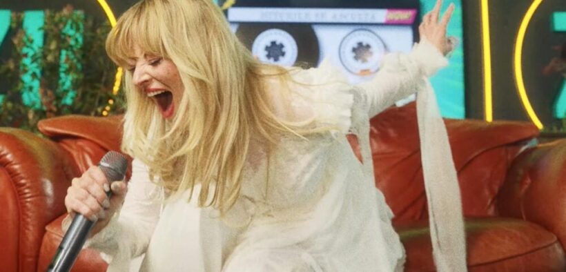 delia-se-lupta-cu-inteligenta-artificiala-in-videoclipul-“analog”;-afla-povestea-piesei-si-vezi-live-ul-de-la-radio-–-video