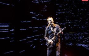 muse-a-lansat-“cryogen”,-cel-de-al-treilea-single-extras-de-pe-viitorul-album,-“the-wow!-signal”