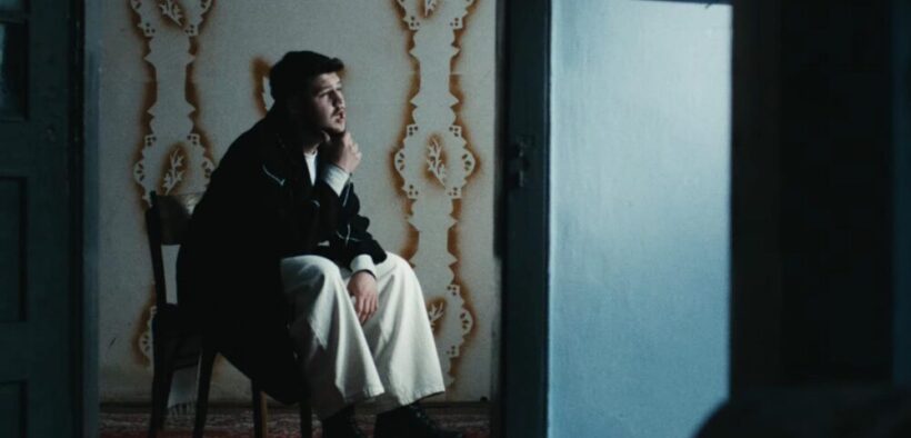 andrei-ciocirlan,-fost-concurent-vocea-romaniei,-a-lansat-“acelasi-eu”,-o-piesa-despre-familie-si-identitate-(video)