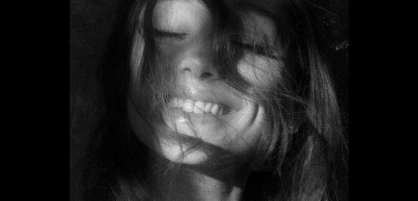 ariana-grande-lanseaza-“petal”,-cel-de-al-optulea-album-de-studio-din-cariera