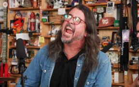 foo-fighters-a-luat-pulsul-publicului-la-tiny-desk;-urmareste-show-ul-–-video