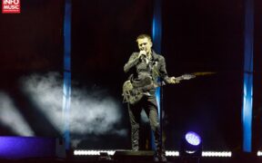 audio:-muse-experimenteaza-cu-influente-electronice-si-futuriste-in-single-ul-“hexagons”