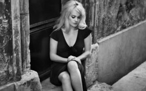 duffy-pregateste-muzica-noua;-vezi-prima-imagine-cu-artista-din-studioul-de-inregistrare