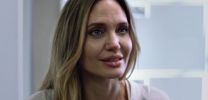 trailer-“couture”:-angelina-jolie-joaca-unul-dintre-cele-mai-personale-roluri-din-cariera