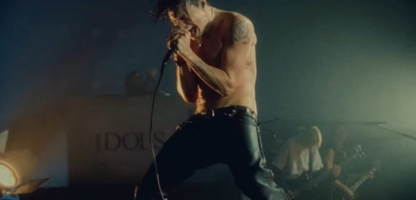 yungblud-se-confeseaza-in-fata-fanilor:-“m-am-luptat-foarte-mult-cu-mine-insumi”