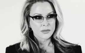 anastacia-da-o-noua-viata-hit-ului-“left-outside-alone”,-la-mai-bine-de-20-de-ani-de-la-lansare