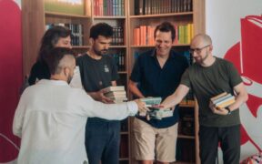 se-lanseaza-biblioteca-byron,-un-proiect-dedicat-comunitatii