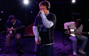 nothing-but-thieves-face-cover-dupa-oasis:-asculta-“stop-crying-your-heart-out”
