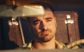 liviu-teodorescu-canta-despre-iubire-in-toate-formele-ei-pe-albumul-“rnb.wav”-(audio)